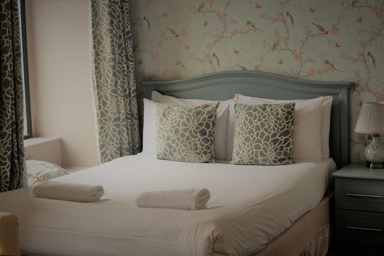 The Waterfront Townhouse Accommodation كيلكيني المظهر الخارجي الصورة